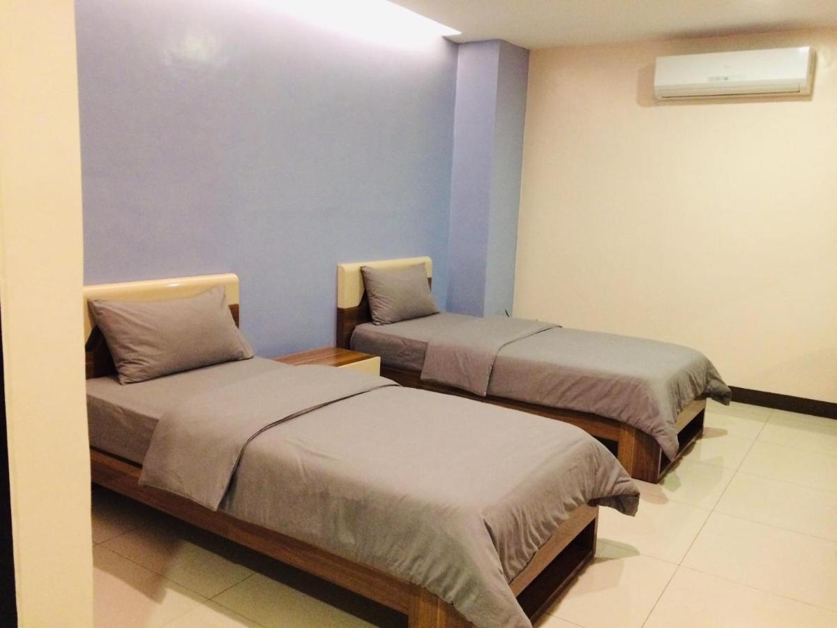 Ybc Grand Hotel Olongapo Ngoại thất bức ảnh