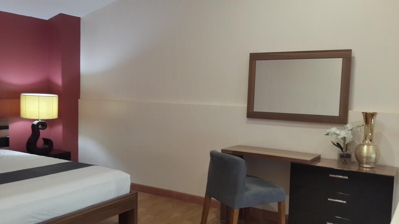 Ybc Grand Hotel Olongapo Ngoại thất bức ảnh
