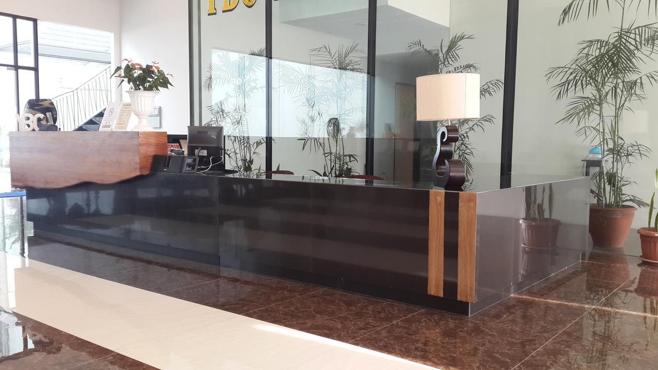 Ybc Grand Hotel Olongapo Ngoại thất bức ảnh